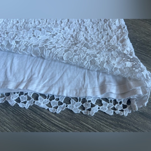 Daniel Rainn Jorgensen Crochet Overlay Sleeveless Shift Top in White. Size S - Picture 4 of 12